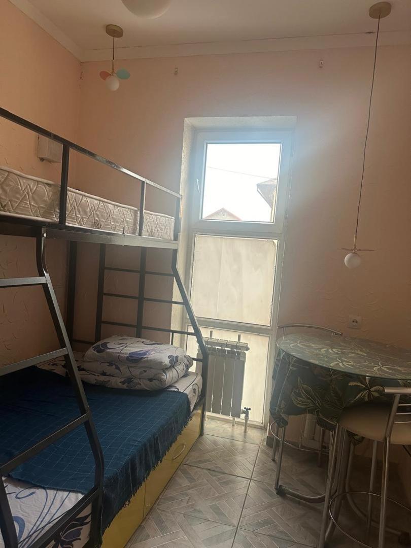 Sweet Home Hostel Bishkek Quarto foto